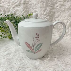 Porzellanfabrik Arzberg Lidded Porcelain Teapot  Floral‎ Print Germany 7” tall